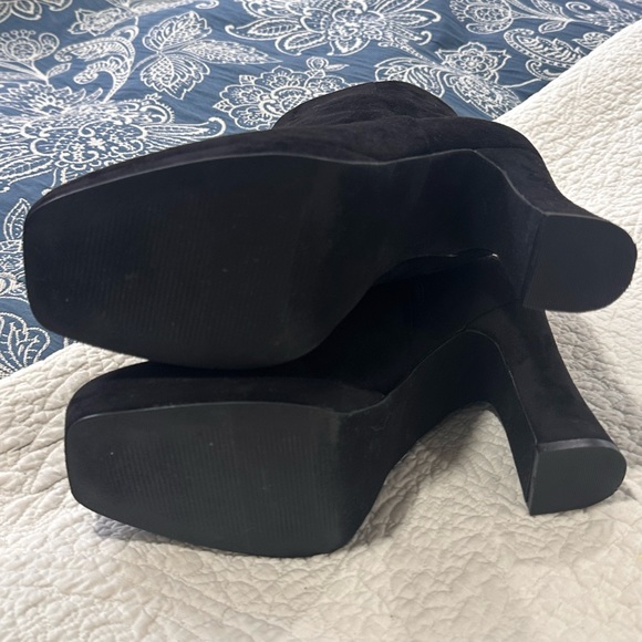 BLACK SWEDE BOOTIES - SIZE 9.5 - Picture 4 of 8